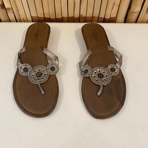 Faded Glory Women’s Thong Sandals Size 10 Brown Silver Beaded Flat Shoes